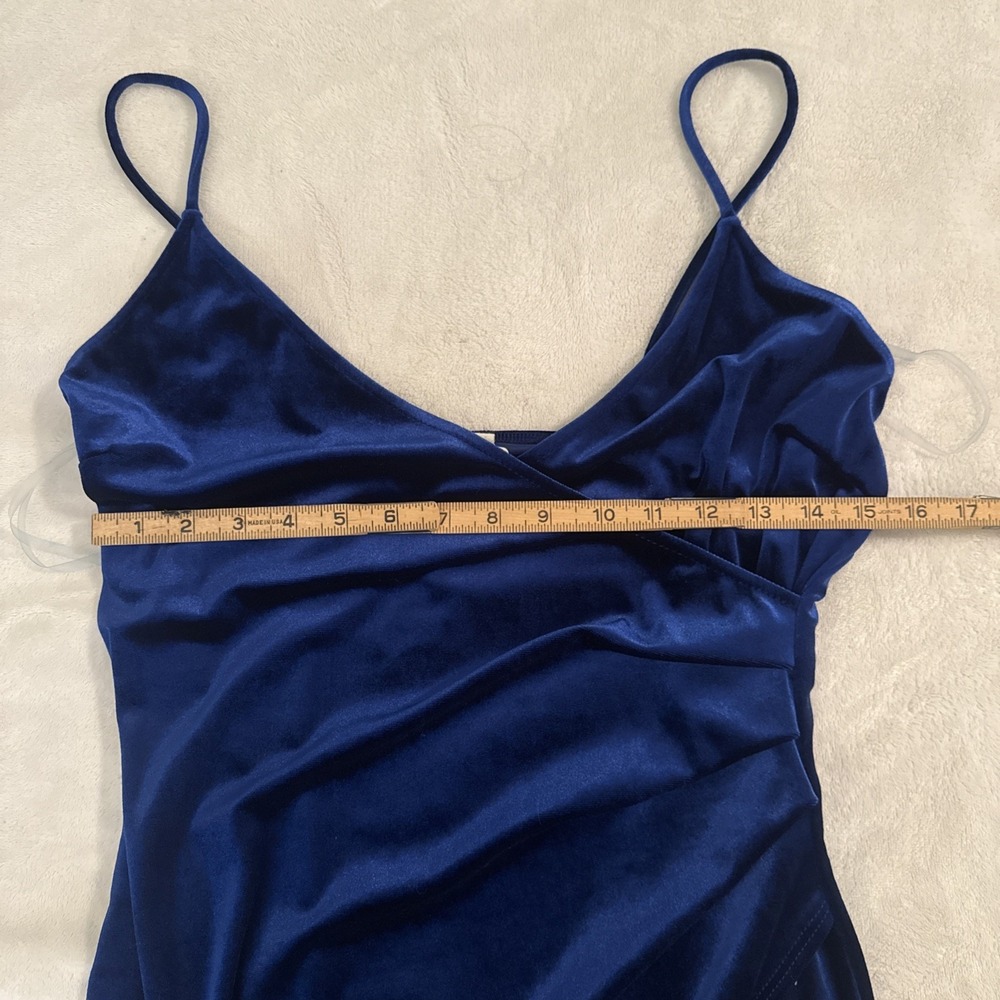 A'Gaci Women's Crushed Blue Velvet Sultry Cocktail Asymmetrical Hem Mini Dress L - Picture 11 of 13